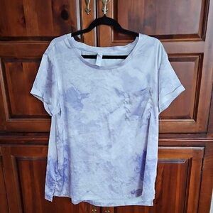 Women’s Lavender Tie-Dye Pocket Tee - Relaxed Short Sleeve